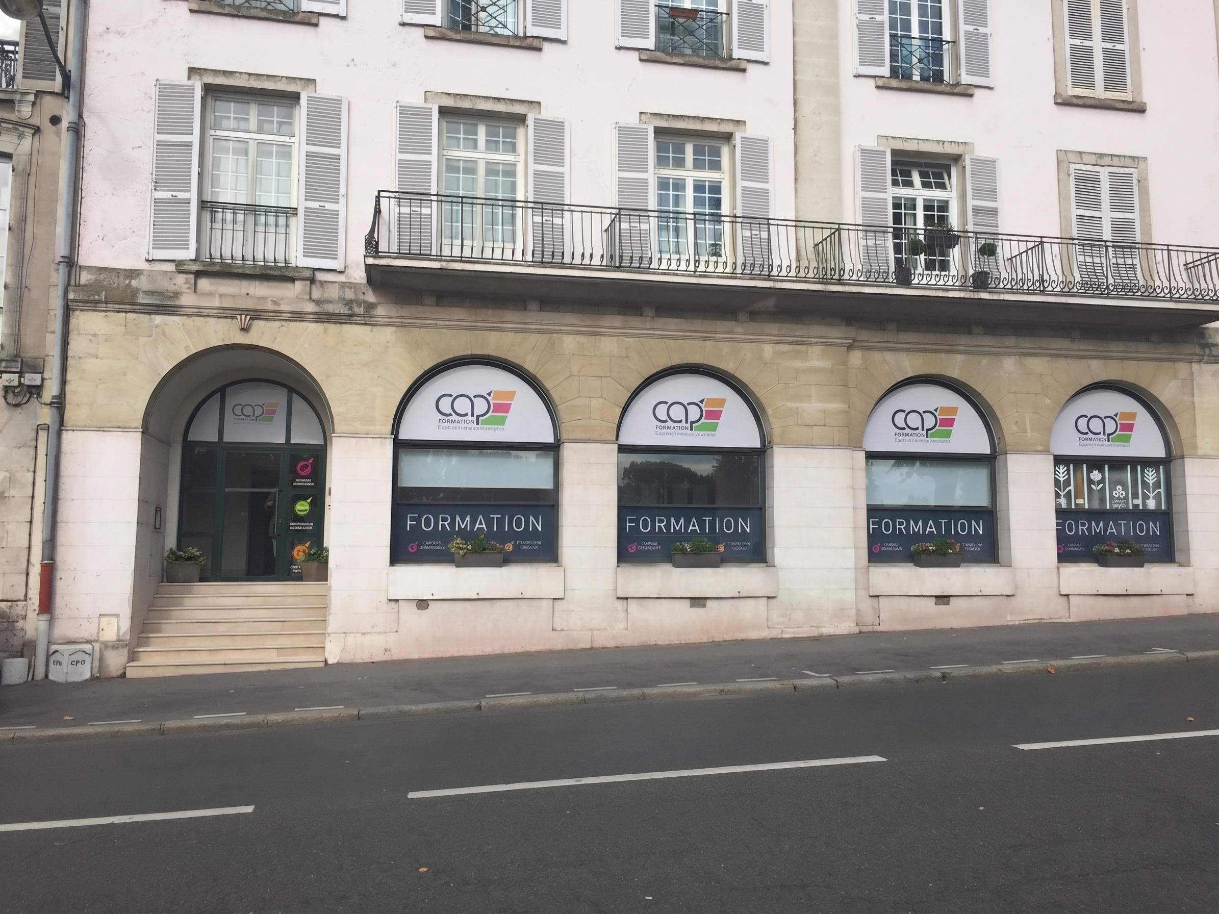 Façade Cap Formation Orléans — 14 bis quai Cypierre